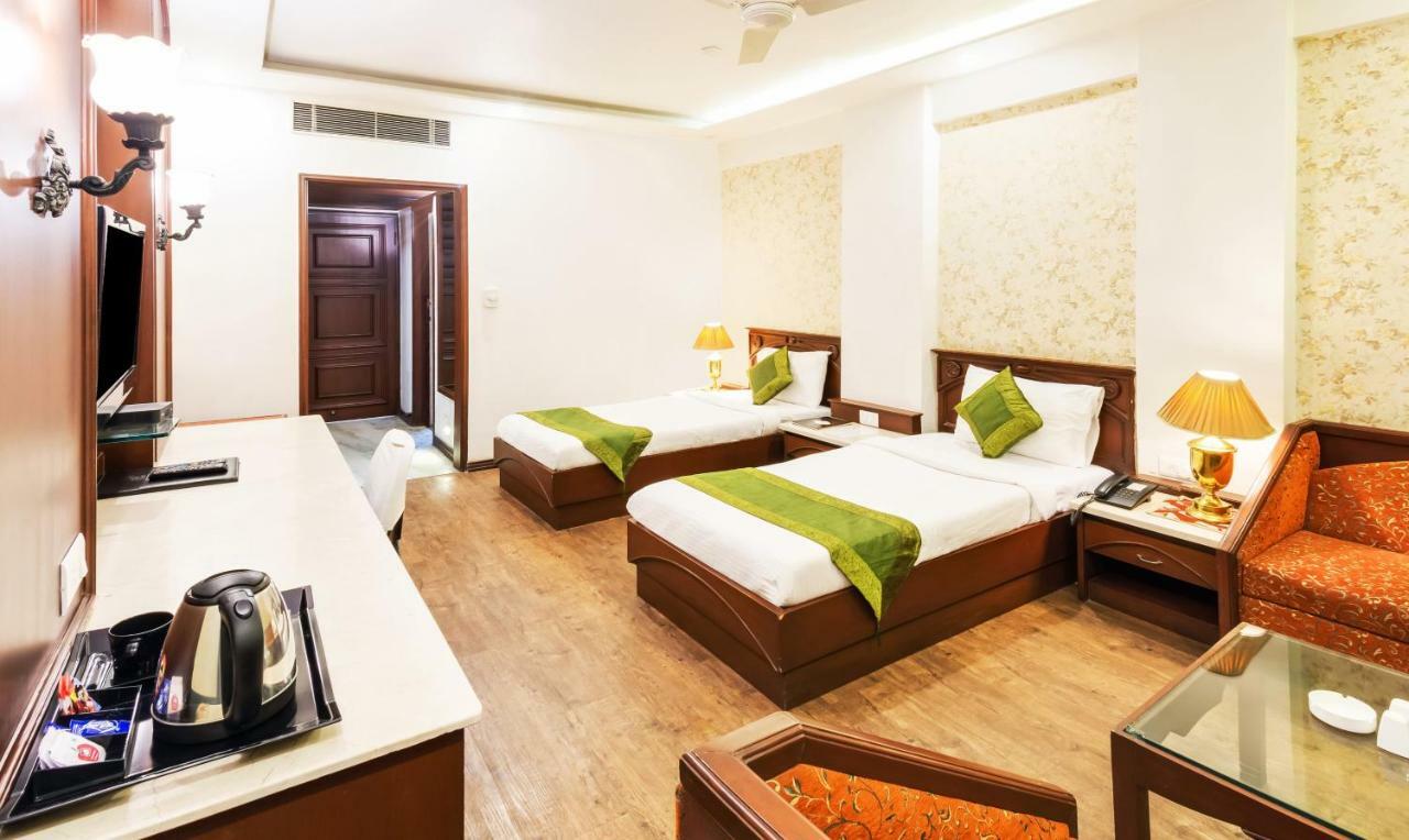 Hotel Crown Palace Indore Exterior foto