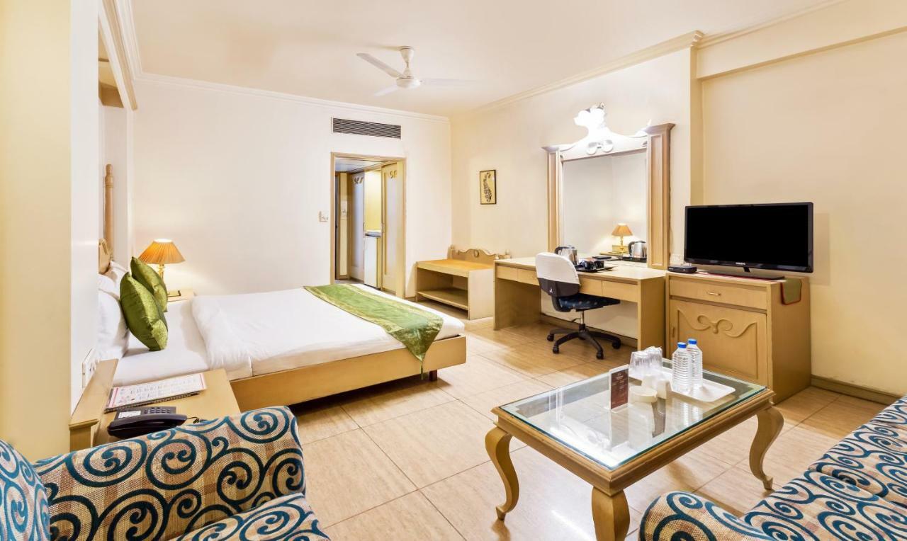 Hotel Crown Palace Indore Exterior foto
